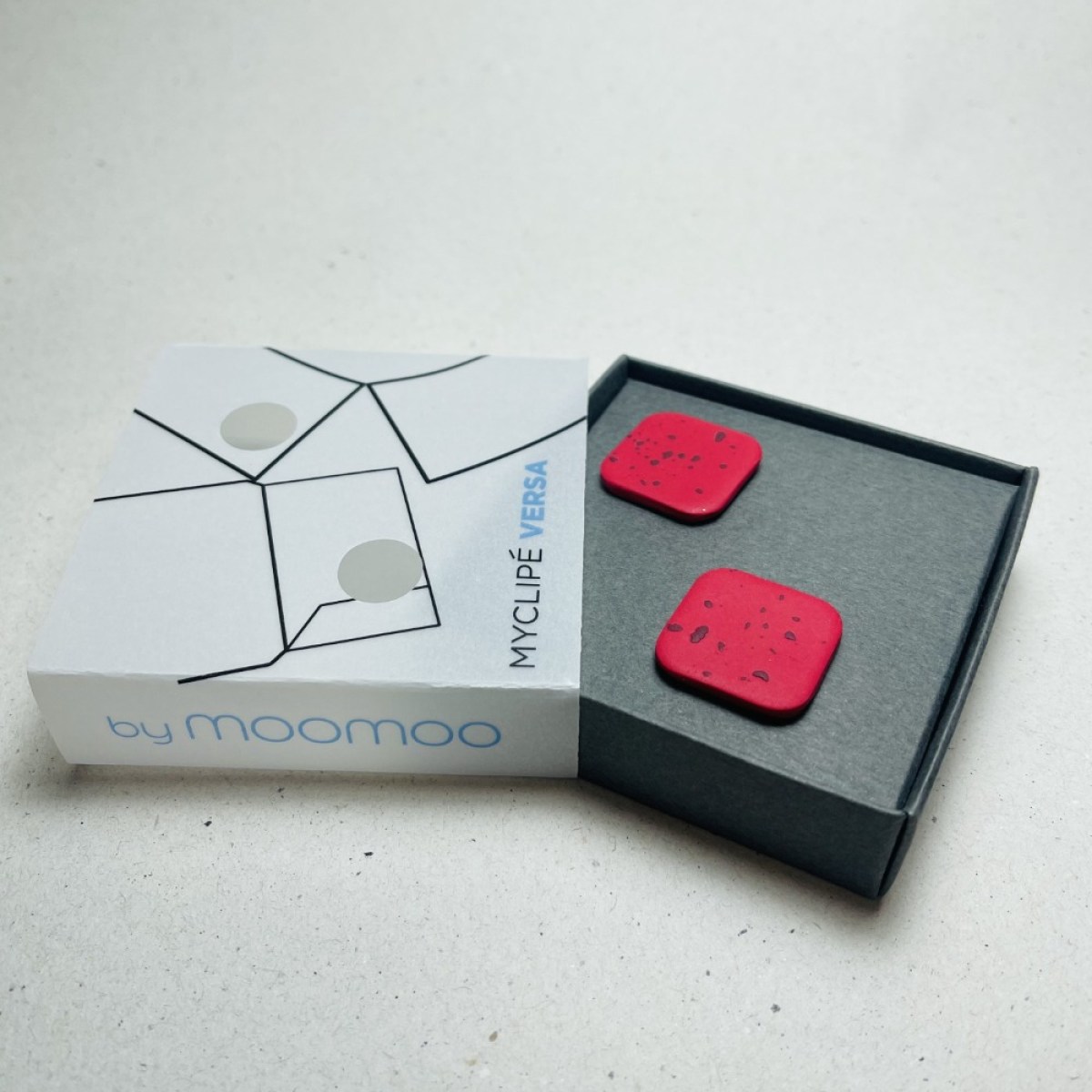 VERSA SQUARE RED-BORDO